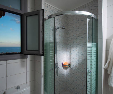 Danae Villas Hersonissos Crete Yellow Villa shower