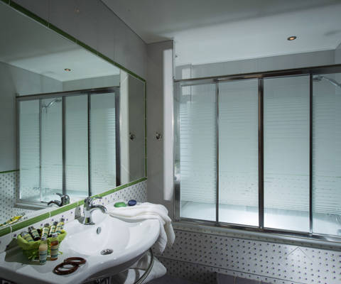 Danae Villas Hersonissos Crete Blue Villa bathtub and washbasin