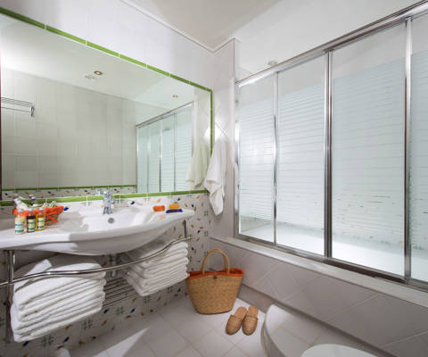 Danae Villas Hersonissos Crete Green Villa bathroom